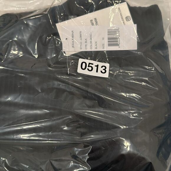 Julia Jordan Puff Sleeve Sweater Dress‎ In Black - Picture 9 of 12